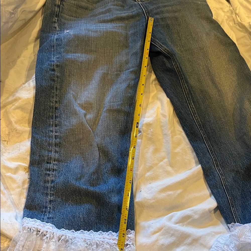 Coquette Lace Ruffle Cropped Designer Denim Jeans, SZ 28 - Picture 4 of 8